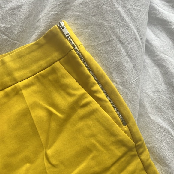 Yellow Zara high waist shorts size S - Picture 3 of 6